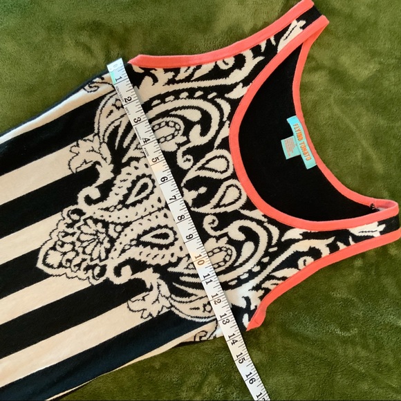 Flying Tomato Sleeveless Bodycon Dress - Picture 4 of 9